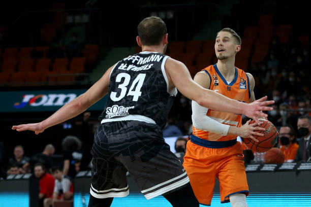 能在危难之 能在危难之